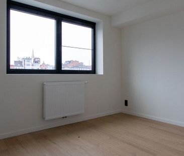 Appartement te huur in Antwerpen voor € 1.050 met 3 slaapkamers - Photo 1