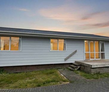 3 Bed 1 bath - Tidy Home - Photo 3