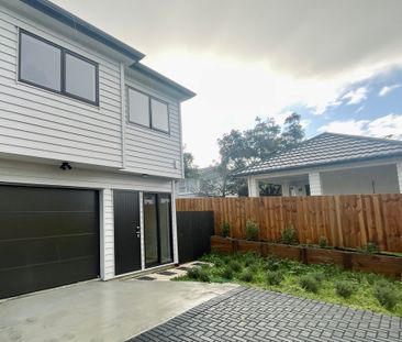 Bucklands Beach - Photo 1