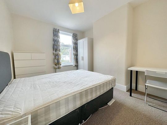 4 bedroom terraced house to rent - Photo 1