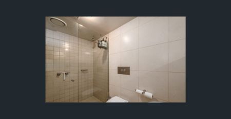 Stylish loft-style apartment in the heart of Melbournes CBD! - Photo 4