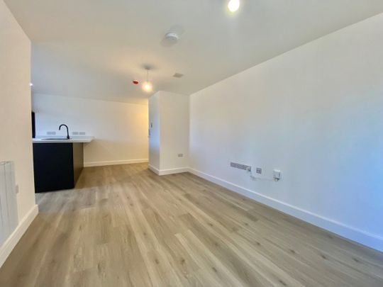 Peterborough - Photo 1