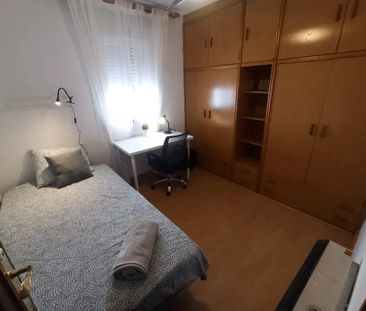 Calle de Pico Cejo, Madrid, Community of Madrid 28038 - Photo 4