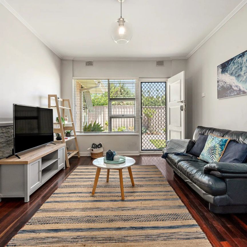 Immaculate Two Bedroom Unit in Prime Beachside Location - Photo 1