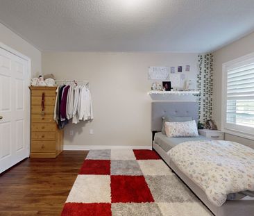 For Lease - 152 Elizabeth Street, Ajax, Ontario - Photo 4