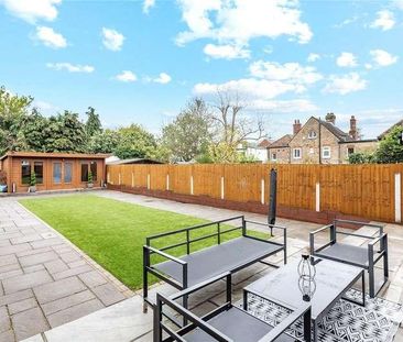 Cranborne Gardens, Upminster, RM14 - Photo 4