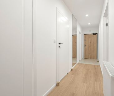 2 pokoje + salon z kuchnią, balkon, 68,25m². - Фото 4