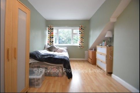 6 Bedroom Student Houses in Woodhouse - Photo 1