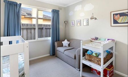 11 Grayling Street, Belmont - Photo 2