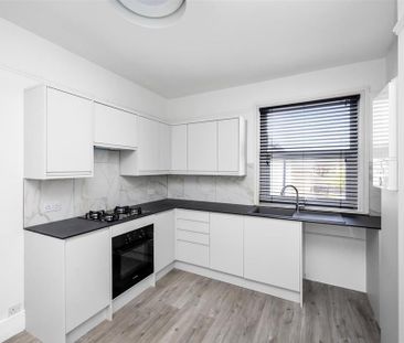2 bedroom maisonette to rent - Photo 5