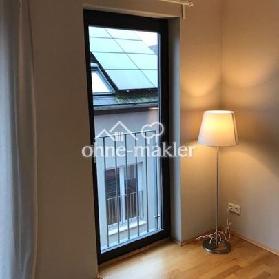 möbl. 2 ZKB,Dachterr.,Top-Lage/fully furnished 2 room flat,central,quiet location, roof terrace! - Photo 1