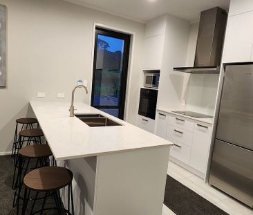 Brand new 2 bedroom Unit inc Water + Internet - Photo 6