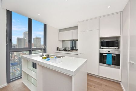 Unbeatable location from amazing unfurnished Darling Harbour apartment - Photo 3