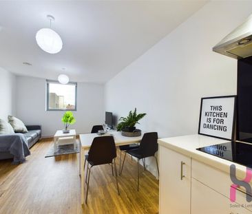 2 bedroom flat to rent - Photo 5