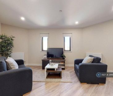 2 bedroom flat to rent - Photo 3