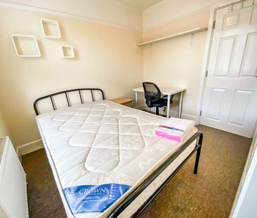 Ensbury Avenue, Bournemouth - Photo 1