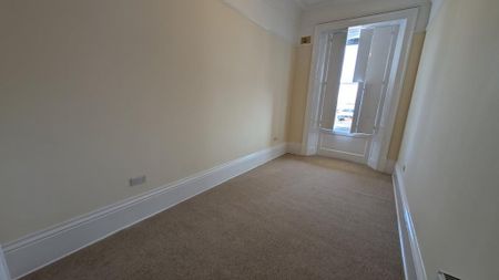 5 bedroom flat to rent - Photo 3
