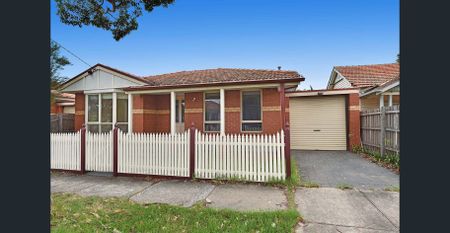 LOW MAINTENANCE LIFESTYLE! - Photo 5