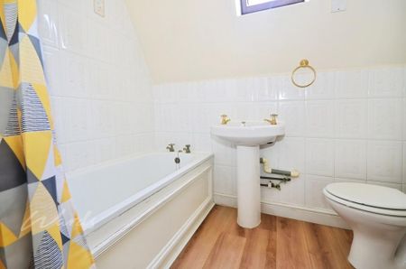 3 bedroom apartment to rent - Photo 5