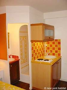 Logement à Paris, Location meublée - Photo 5
