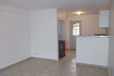 Location Appartement 3 pièces 48m² CHAILLY EN BIERE 77930 - Photo 4