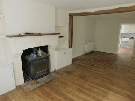 3 bedroom semi-detached house to rent - Photo 2