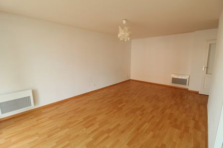 Location Appartement 3 pièces 68m² - Photo 2