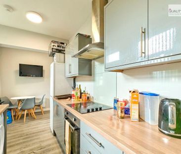 1 bedroom in a house share to rent - Photo 6