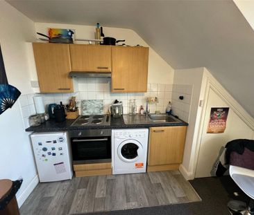 Studio to rent - Photo 6