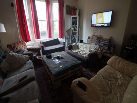 7 bedroom house to rent - Photo 3