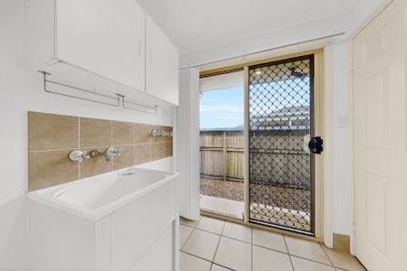 114 Carpenter Way, Sandstone Point QLD 4511 - House For Rent | Domain - Photo 5