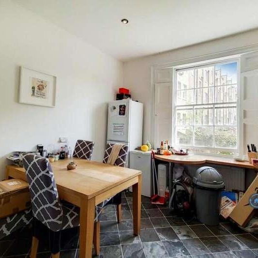 Caledonian Road, Islington, N1 - Photo 1