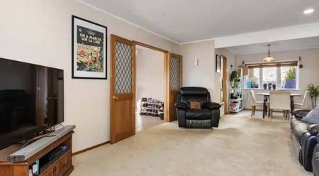 Beautiful bungalow in the heart of Remuera - Photo 5