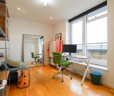 2 bedroom penthouse to rent - Photo 4