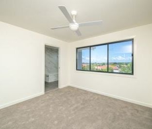 Contemporary Living! - Photo 2