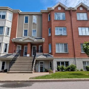 Condo 4 1/2 à louer - Photo 2
