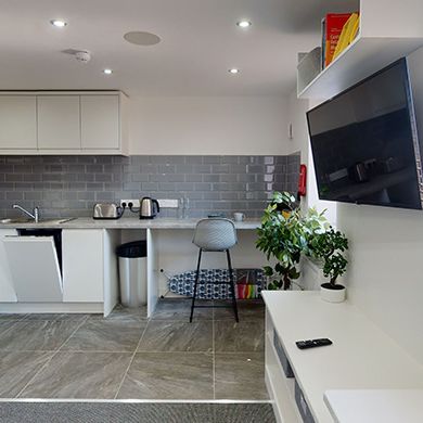Flat 2, 16-18 Grinfield Street, University Campus - Photo 1