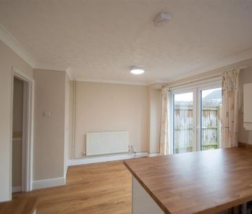 3 bedroom terraced house to rent - Photo 6