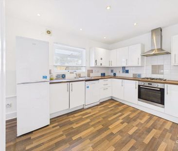 Bevendean Crescent, Brighton BN2 4RB - Photo 1