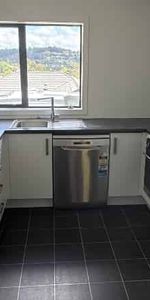 4 Bedrooms in Stokes Valley - Photo 3