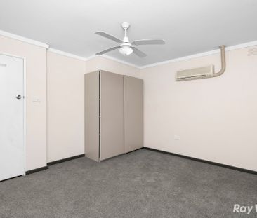 Hop skip and jump to the CBD - Photo 4