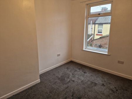 2 Bed Terraced House, Bartlett Street, L15 - Photo 5