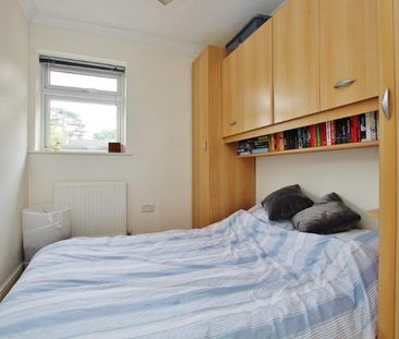 Inkerman Road, Woking, Surrey, GU21 - Photo 2