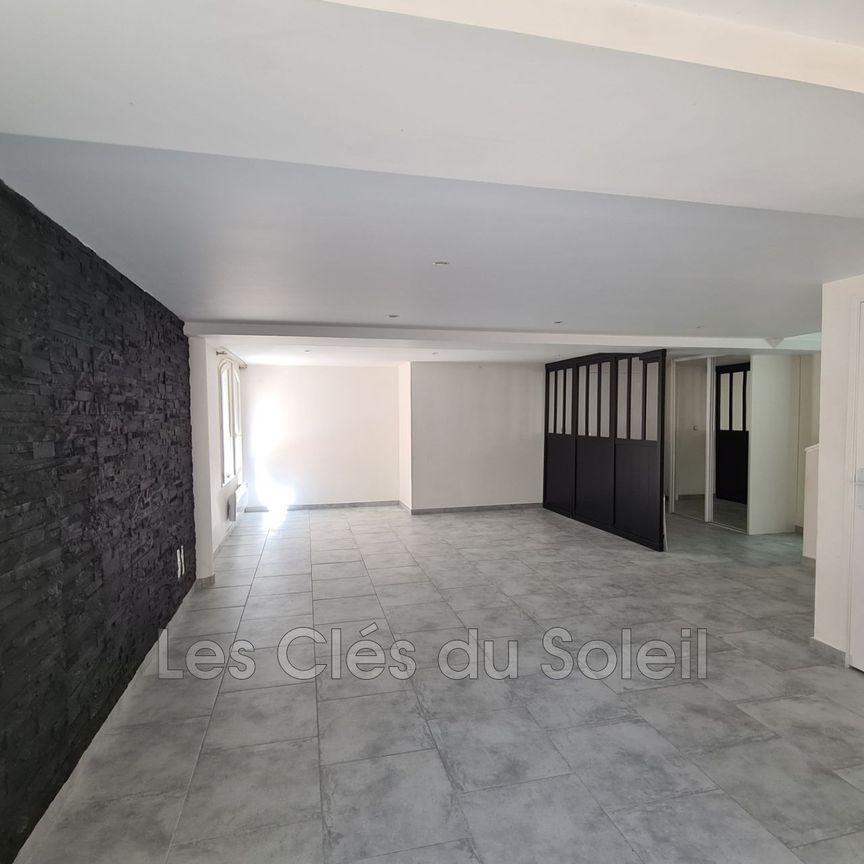 Location appartement 4 pièces 87 m² Bandol - Photo 1