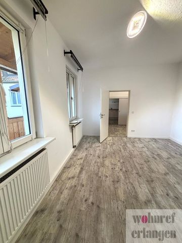 Exklusive 3,5-Zimmer-Wohnung mit Balkon, Stellplatz und EBK am Theaterplatz Erlangen - Photo 4