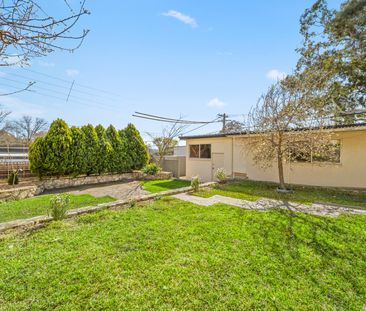 43 Finniss Crescent, Narrabundah ACT 2604 - House For Rent | Domain - Photo 6