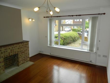 3 bedroom semi-detached house to rent - Photo 2
