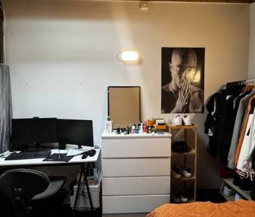 Cosy 2-Bedroom Loft Style - Photo 4