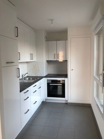 Location Appartement 48.79 M² HUNINGUE 850 € - Photo 2
