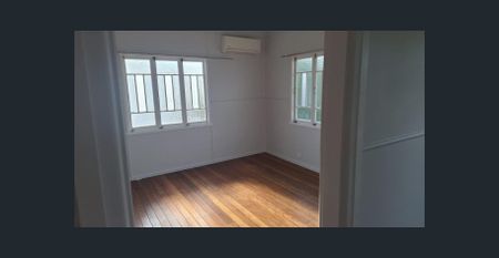 Railway Estate 3-Bed Home with A/C, Garage, Available December 2025. $600 pw. - Photo 3